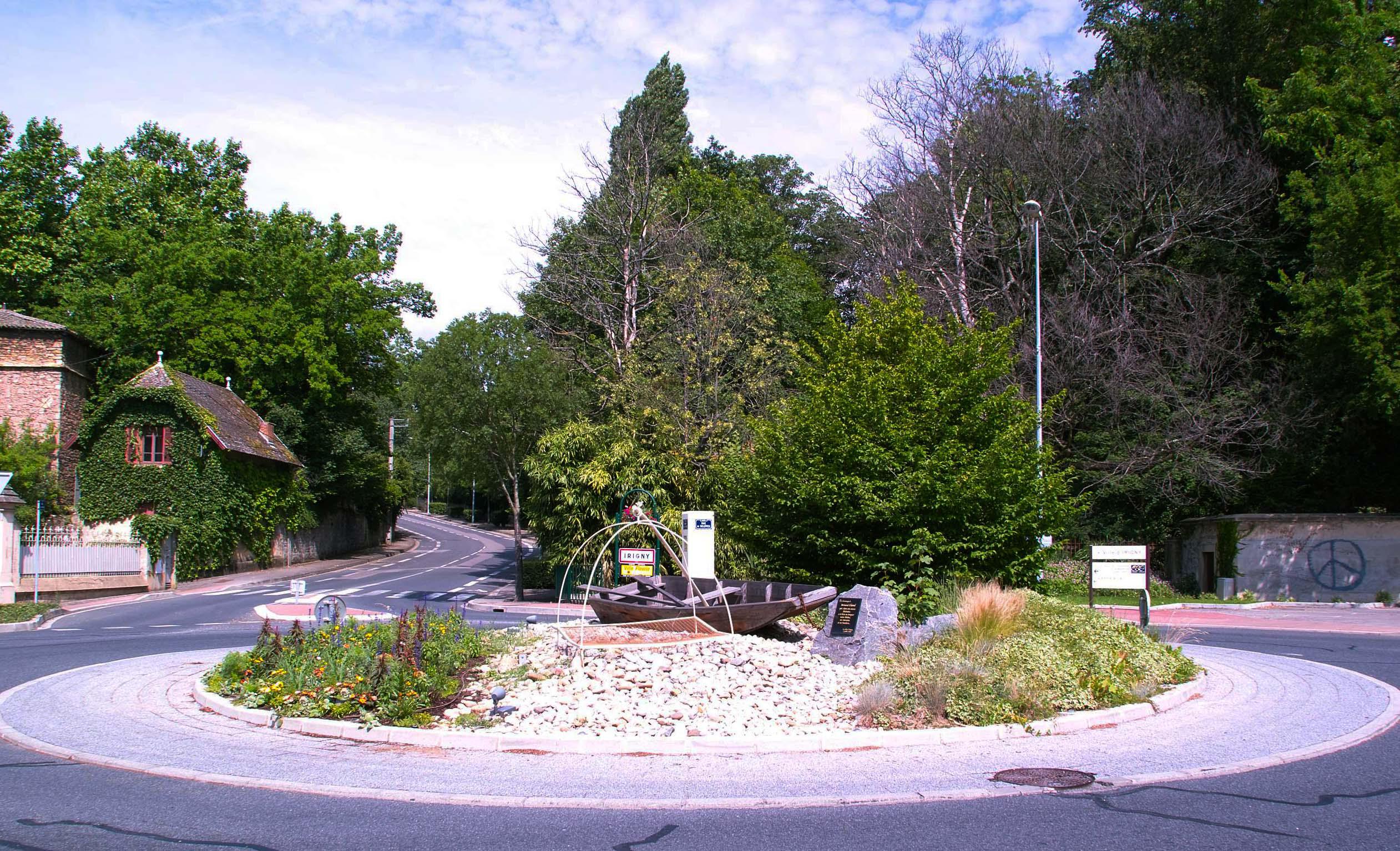 Irigny rond point Bernard Clavel
